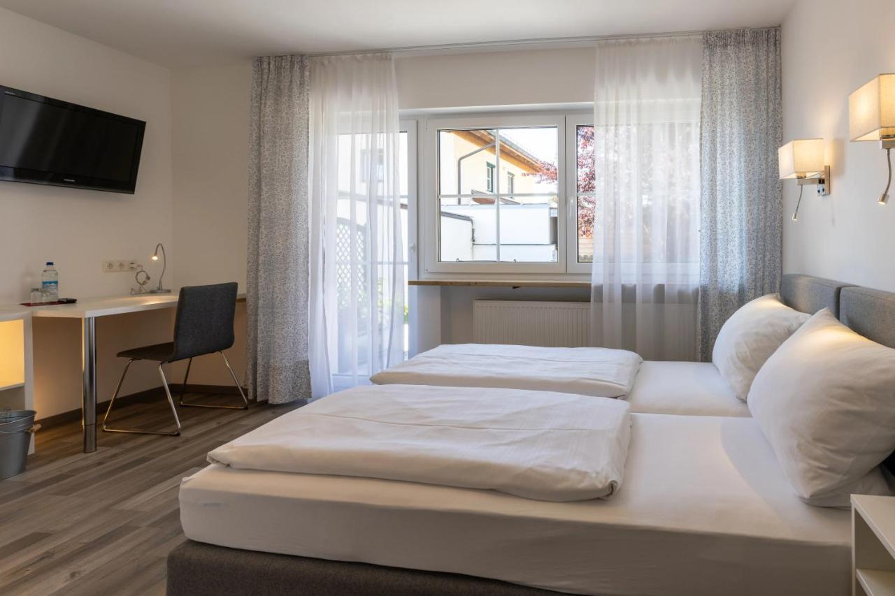 Gaestehaus Guggenberger Höhenkirchen-Siegertsbrunn Eksteriør billede